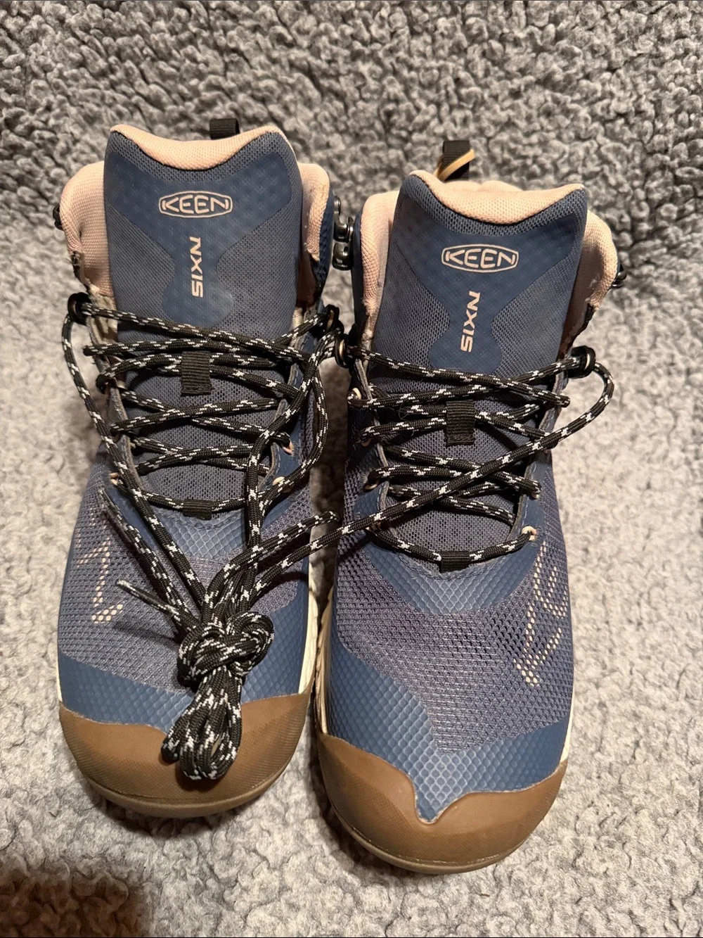 Keen Women's Navy and Tan Ankle Boots